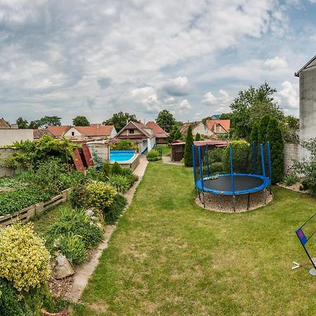 Malovany Dvorecek Dolní Dunajovice 외부 사진