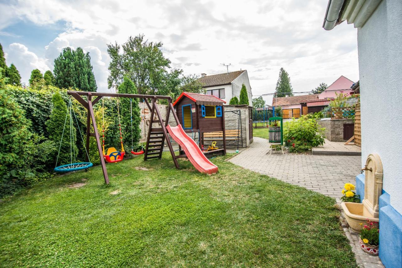 Malovany Dvorecek Dolní Dunajovice 외부 사진